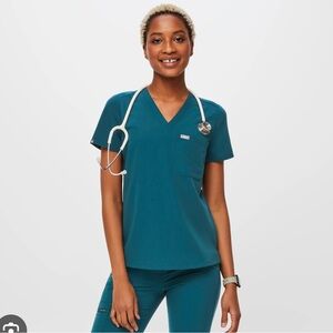 Figs Catarina One-Pocket Scrub Top - Limited Edition Caribbean Blue XS